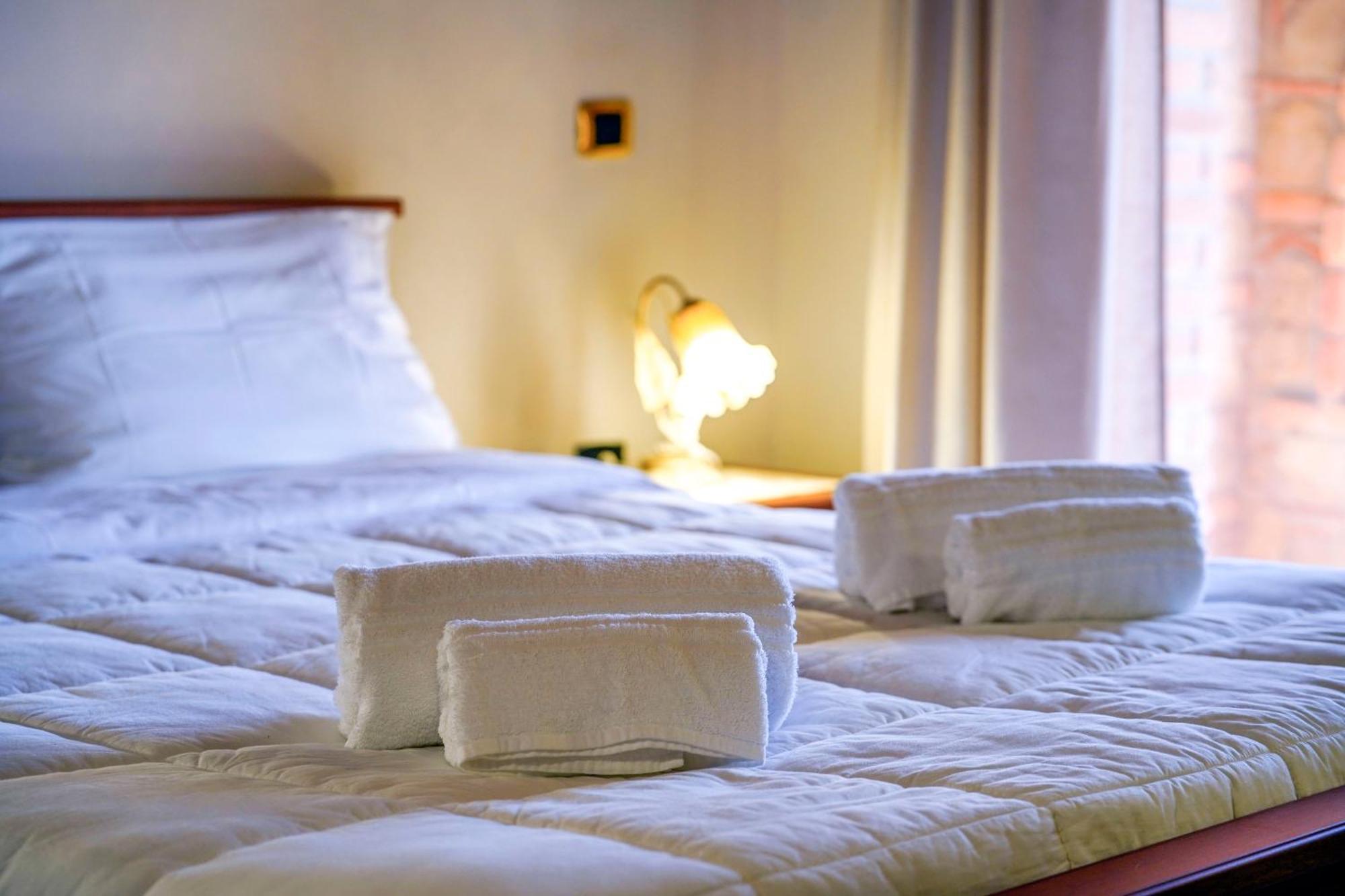 Tenuta Un Posto Al Sole Luxury B&B Rossano Stazione Exterior photo